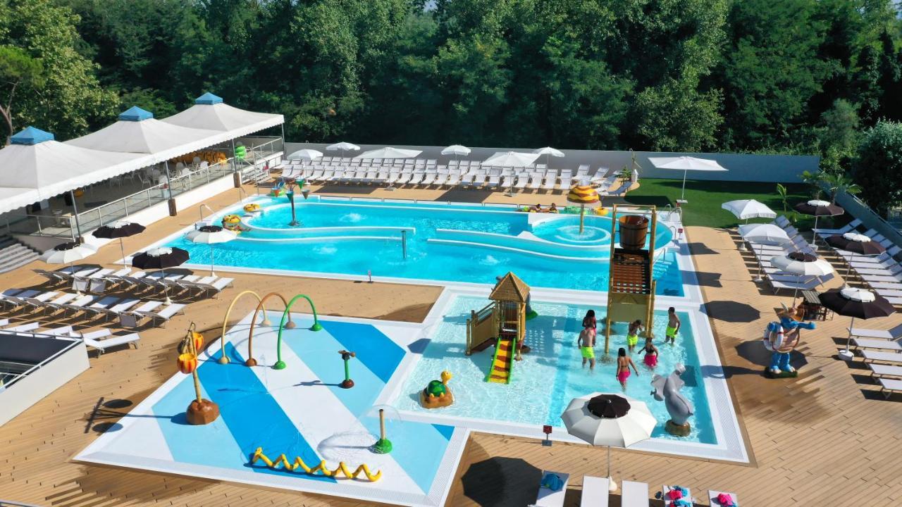 I Tre Moschettieri Camping Village Lido di Pomposa Exteriör bild