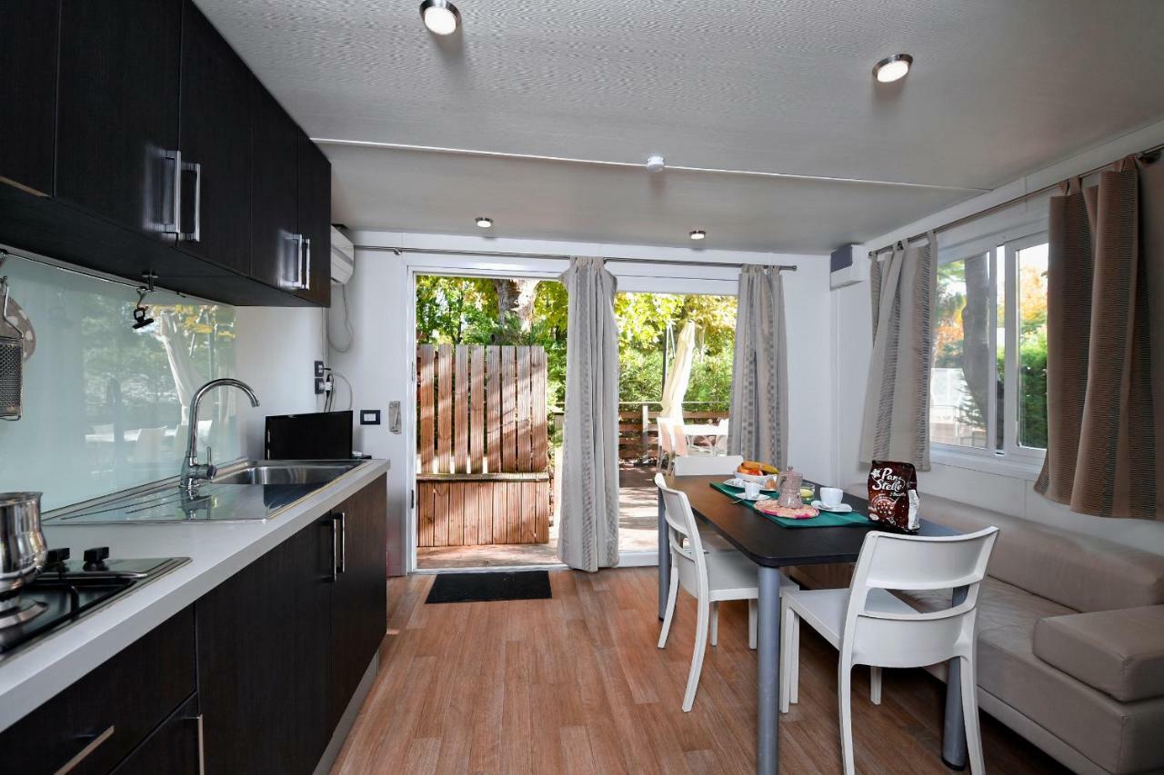 I Tre Moschettieri Camping Village Lido di Pomposa Exteriör bild